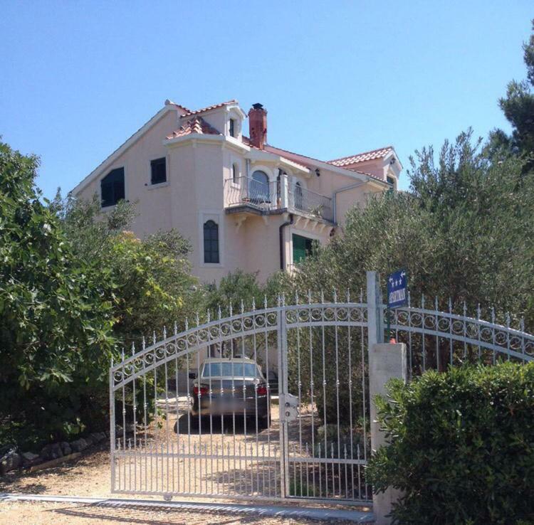 Studio Apartment By The Sea Sibenik Exterior photo