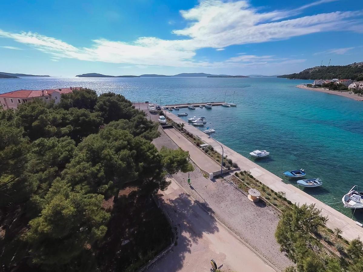 Studio Apartment By The Sea Sibenik Exterior photo